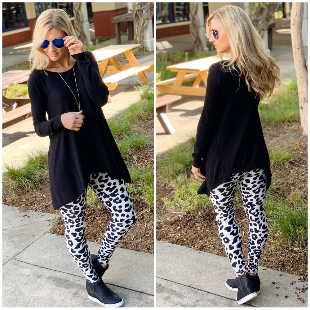 ✨LAST ONE✨Black and White Animal Print Leggings - Picture 6 of 7
